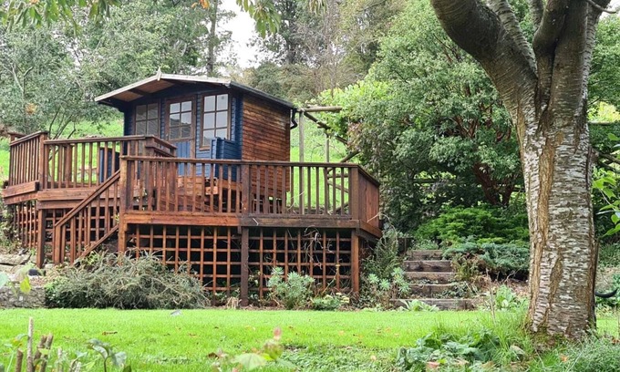 Denbigh House | Discover a 3-Bed House in a Hidden Valley Retreat