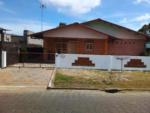 Paramaribo House | Guest Rated 10/10: Family-Friendly House in Paramaribo