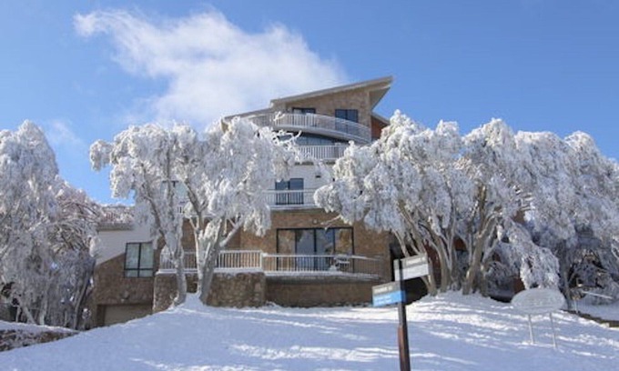 Mount Buller Apartment | Stunning 3 bedroom apartment. Perfect for families, groups or a cozy getaway.