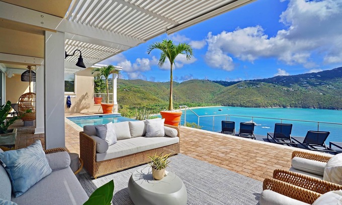 Estate Peterborg Villa | Unforgettable 360° Views at Luxury Villa near Magens Bay