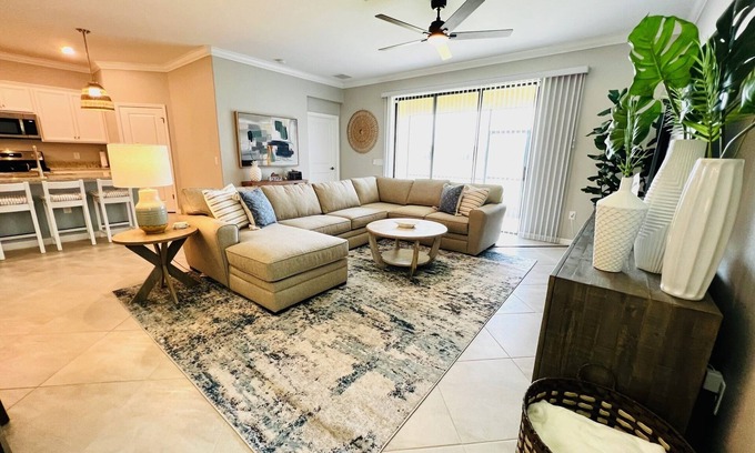 River Hall House | Relaxing 3-Bed Oasis with Lake View and Pool Access
