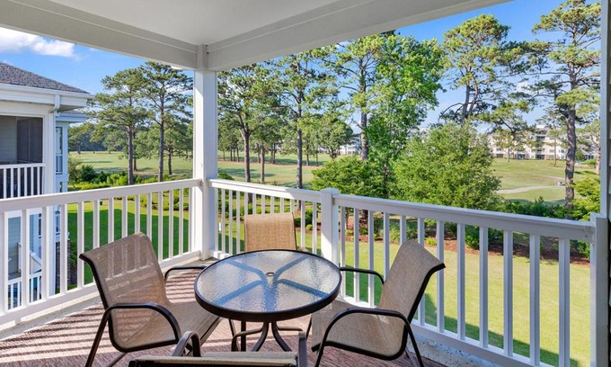 Central Myrtle Beach Apartment | Elegant 3BR Condo near Myrtlewood Golf Resort & Beach