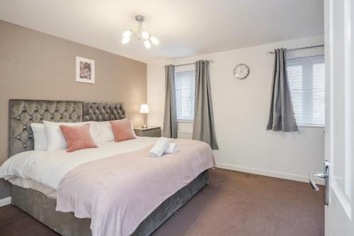 Crays Hill Apartment | Beautiful 3BR House in Basildon - Guest Rated: 8.2/10