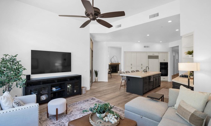 Talon Retreat House | Guest Rated 10/10 North Scottsdale Home with Pool Access