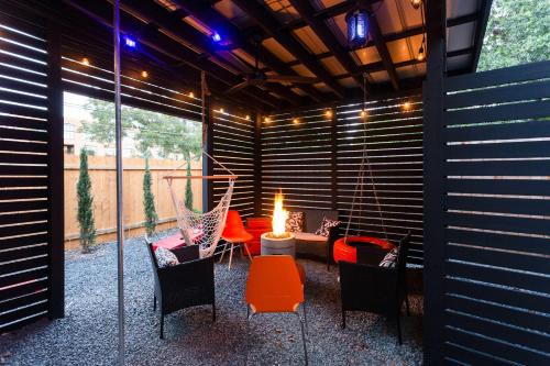 East Cesar Chavez House | Explore the 3rd St Escape: Steps from Vibrant 6th Street