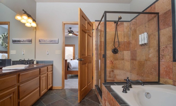 Stanley Hills Condo | Ideal 4-Bedroom Condo with Mountain Views & Master Suite