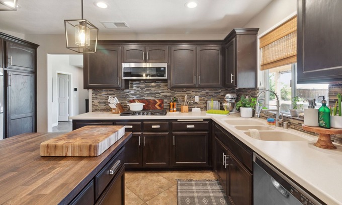 Apple Valley House | Stunning 4-bedroom 3-bath home with desert views