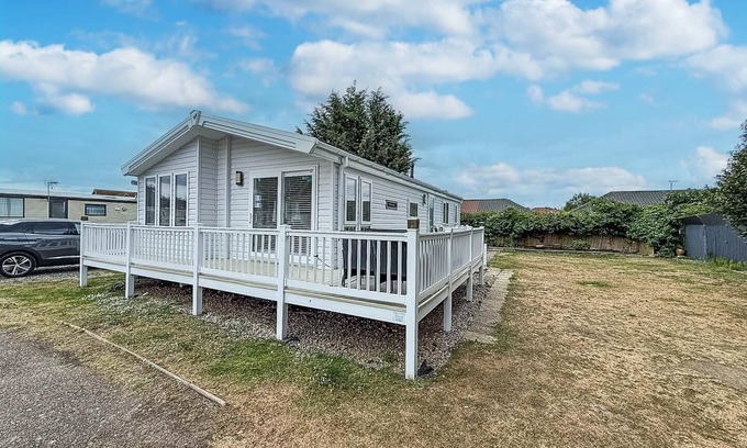 Kessingland Cabin | Charming Lodge with Decking at Breydon Water, Norfolk