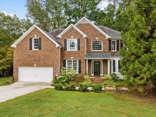 Durham House | Beautiful 5 Bedroom Home with Pool in Hope Valley Farm