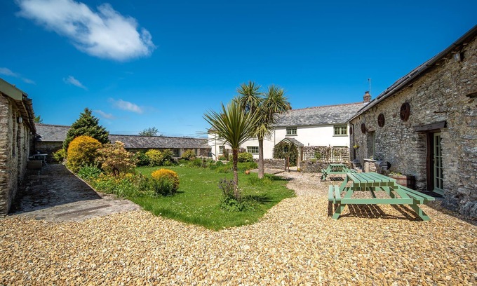 Mullacott Other | Charming 5-Bedroom Farmhouse Near North Devon Beaches
