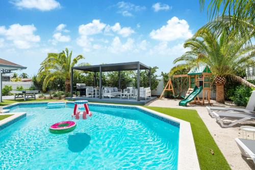 West Perrine House | Inviting 5BR Oasis with Heated Pool & Ocean Views