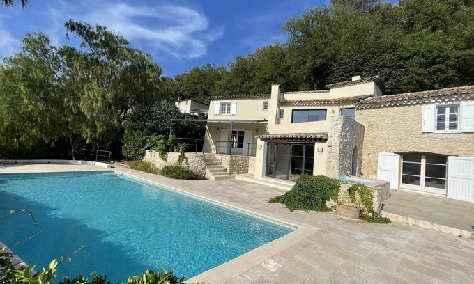 Saint-Paul-de-Vence Villa | Elegant 6 Bedroom Villa with Ocean View in Saint Paul de Vence