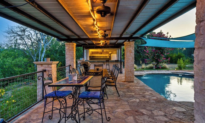 Paleface Lake Country Estates House | Family Reunion Haven: 7 BDR Home with Pool & Lake View