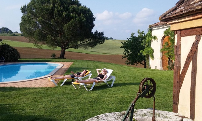Saint-Avit Cottage | Enchanting Stone Cottage with Private Pool & Lake Views