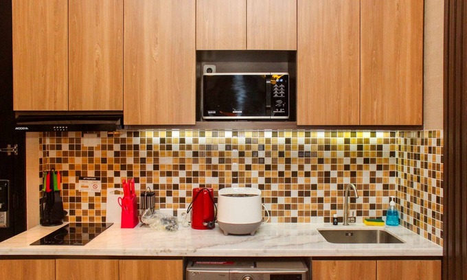 Bendungan Hilir Apartment | Cozy 2Br Apartment with Study Room at Sudirman Suites