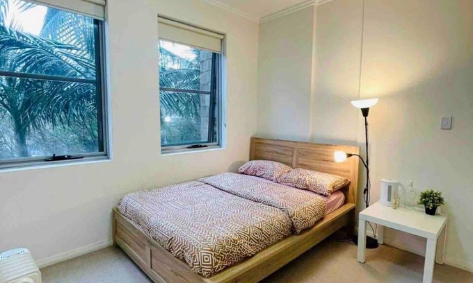 Roseville Apartment | Modern Apartment Steps from Chatswood Hub with Breakfast