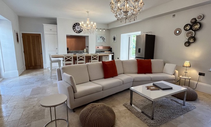 Holworth Villa | Oceanfront Manor House: Guest Rated 10/10 with Ocean Views