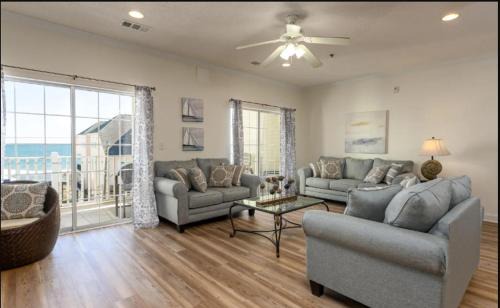 North Myrtle Beach House | Ocean View 5 BR Condo at Cherry Grove Villas - Guest Rated 9/10