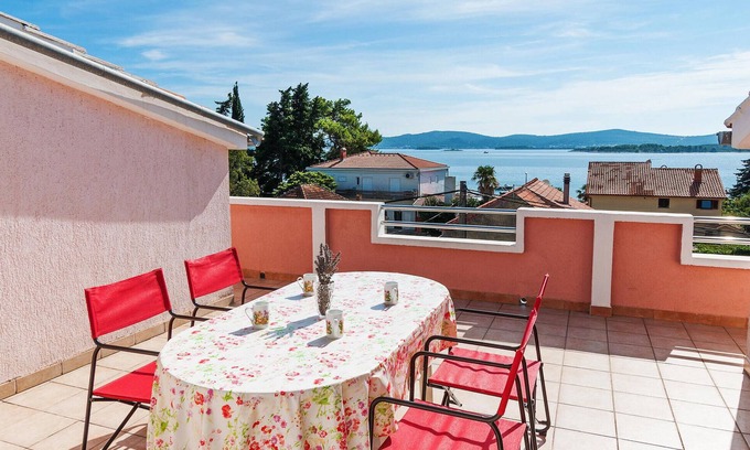 Sveti Filip i Jakov Apartment | Experience Oceanfront Bliss in Beautiful Sv. Village