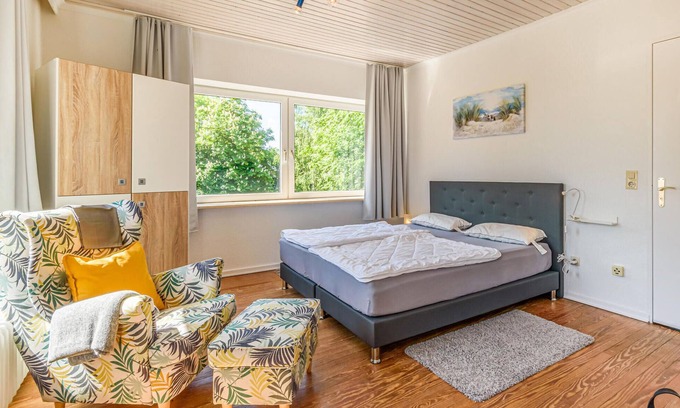 St. Annen Apartment | Cozy 1 Bedroom Getaway in St. Annen with Lake View