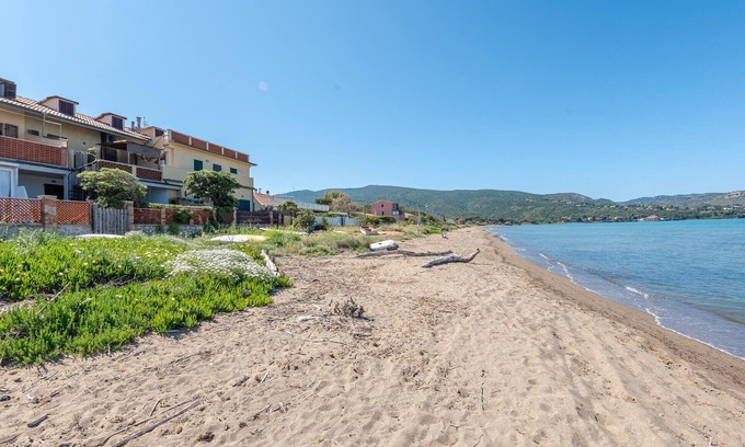 Giannella Apartment | Pet-Friendly 1 Bedroom Retreat with Oceanfront Views