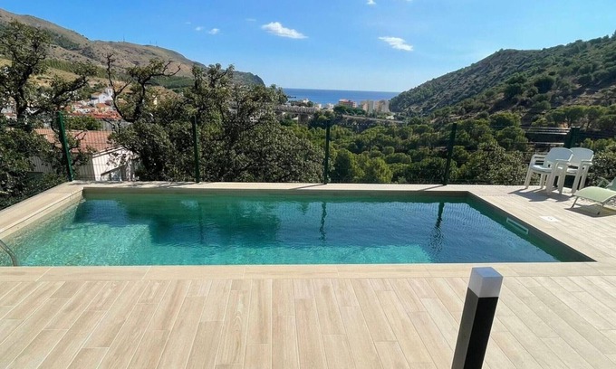 Colera Apartment | Family-Friendly Apartment Colera with Pool and Spa Access