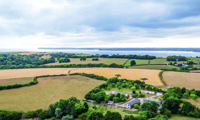 Fowey House | Tranquil Barn Conversion with Indoor Pool & Oceanfront Views