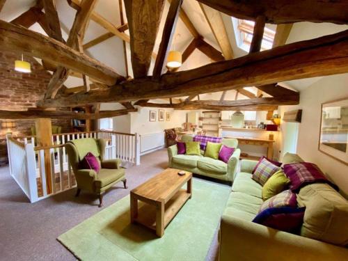 Penrith House | Beautiful Barn Retreat Near the Lake District - Pet Friendly