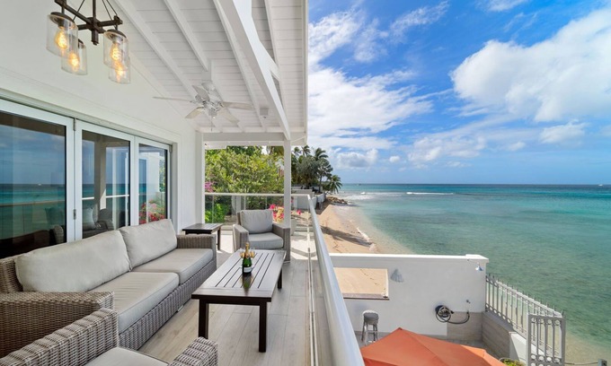 Merlin Bay Villa | Beachfront Villa with Plunge Pool - Rated 10/10 by Guests