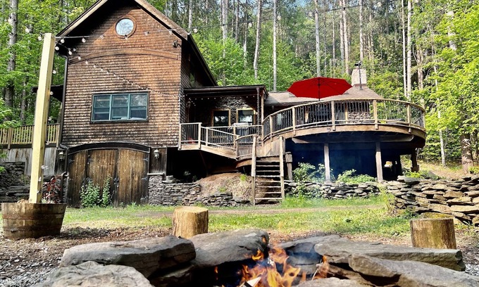 Margaretville Cabin | Stunning Catskills Cabin Hiking Lakes Views