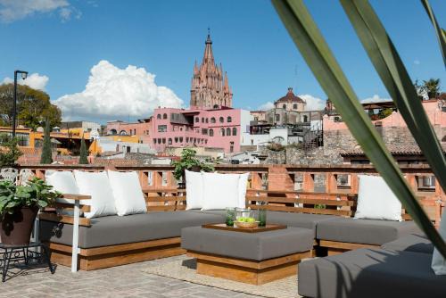 Zona Centro Villa | Experience Breathtaking Rooftop City Views at Casa Beckmann