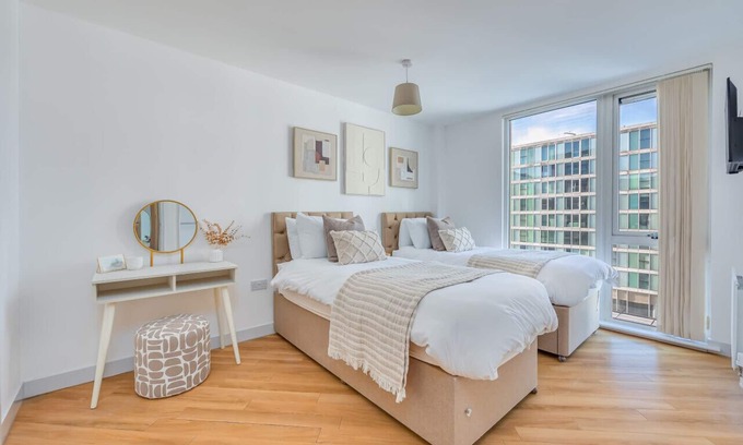 Central Milton Keynes Apartment | Top-Rated City Centre Apartment with SmartTV & Free Parking