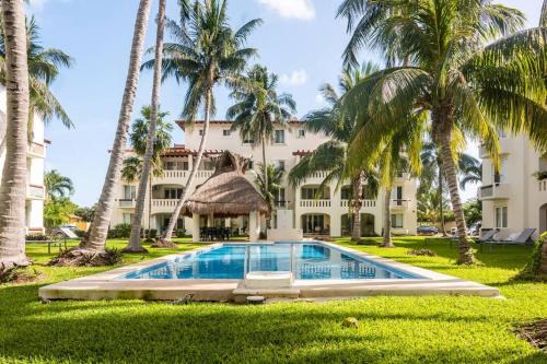 Downtown Cancun Apartment | Cozy Condo with Oceanfront Views in Prime Location