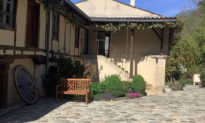 Castres House | Idyllic Courtyard Gite with Pool and Ocean Views