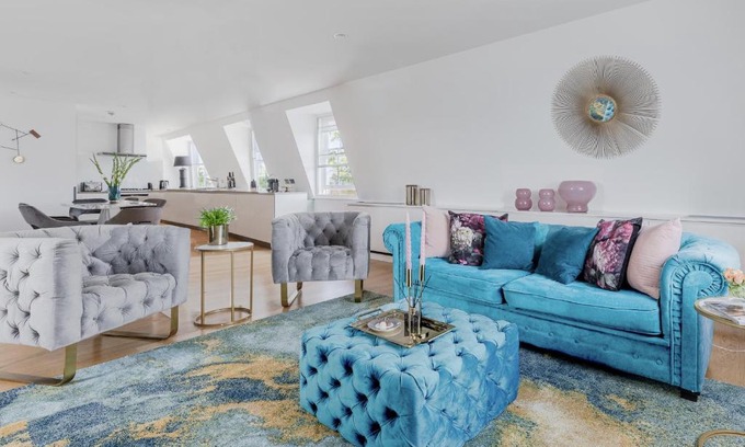 London City Centre Apartment | Tranquil Covent Garden Hotel: Family-Friendly Retreat
