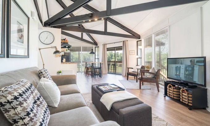 Jones Mills House | Family-Friendly Diamondhead Retreat - Guest Rated 9.8/10