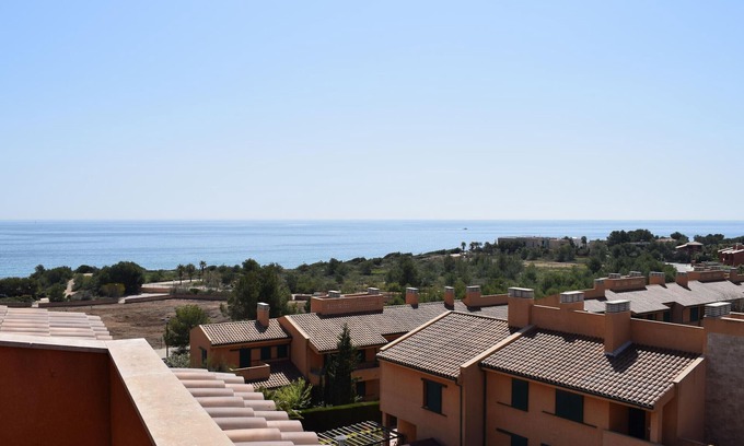 L Almadrava Apartment | Spacious Apartment L'Ametlla de Mar with Pool & Spa