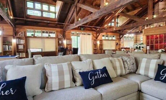 Layton Cabin | Family-Friendly Lodge with Kitchen and Child-Safe Amenities