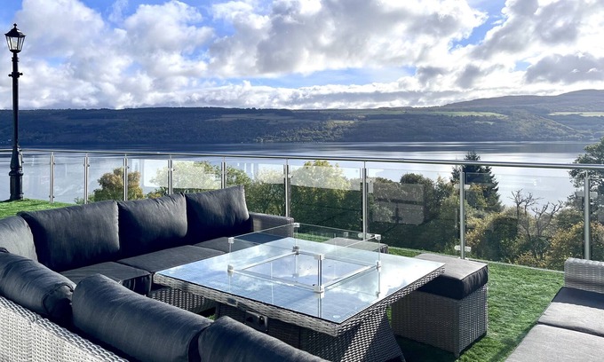 Scaniport Villa | Fern View House: Unforgettable Views Over Loch Ness