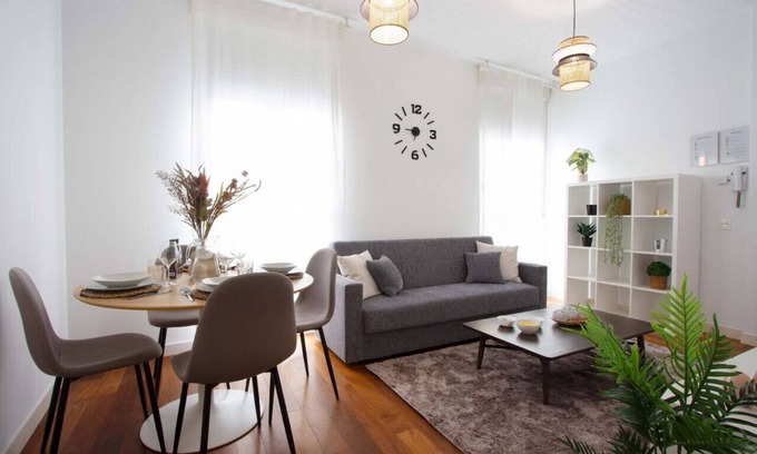Logrono Historic Centre Apartment | Historic Center Plaza Mercado: Pet-Friendly Stay Awaits