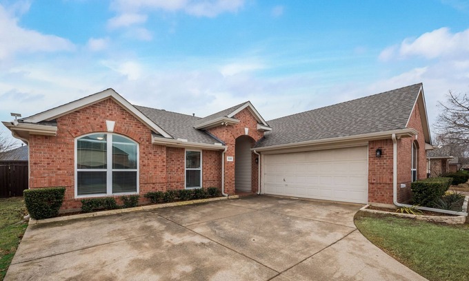 Allen House | Pet-Friendly 3-Bedroom Retreat with Top Guest Ratings