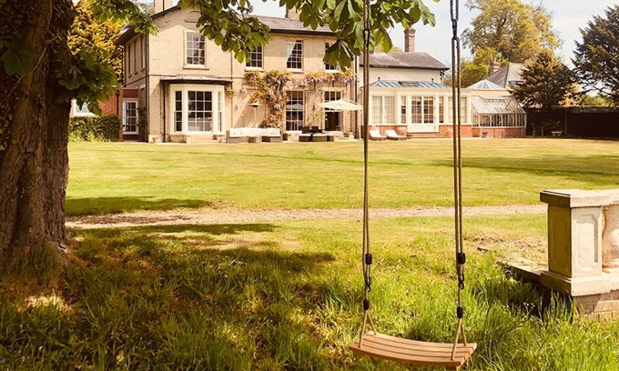 Hopton House | Elegant Georgian House - Perfect for Families in Norfolk Broads