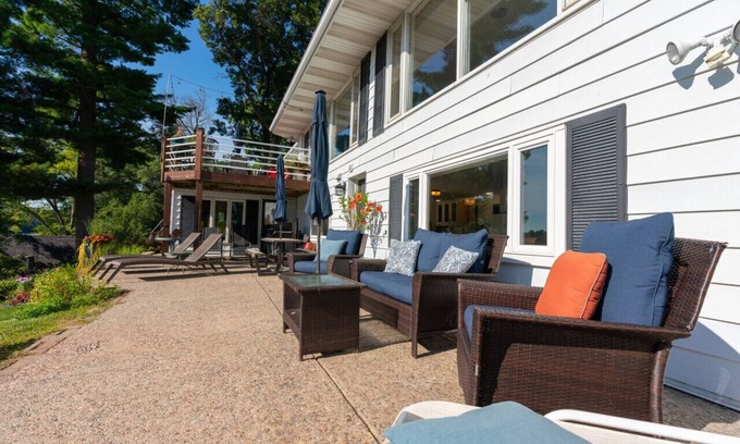 Lake Wissota House | Escape to Mermaid Bay Getaway on Beautiful Lake Wissota