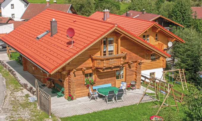 Regenhutte House | Charming 3 Bedroom Retreat in Bayerisch Eisenstein