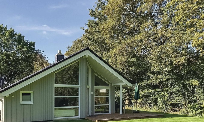 Krems II House | Cozy 2-Bedroom Retreat in Krems II with Lake View & Spa