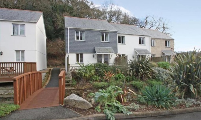 Falmouth House | Inviting Holiday Home with Pool and Hot Tub Retreat