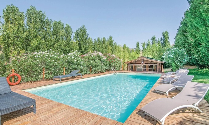 Magliano Sabina House | Spacious 5 Bedroom Retreat with Pool in Magliano Sabina