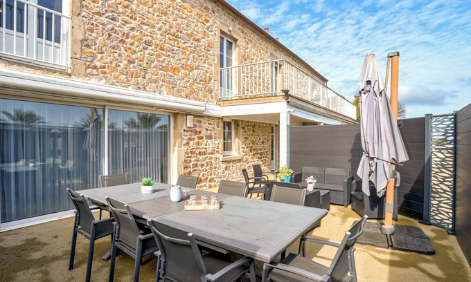 L'Etang-Bertrand House | Idyllic Rural Retreat with Pool and Spa Amenities