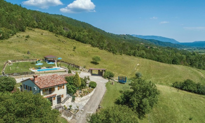 Gologoricki Dol House | Relaxing Vacation Home with Pool in Central Istria