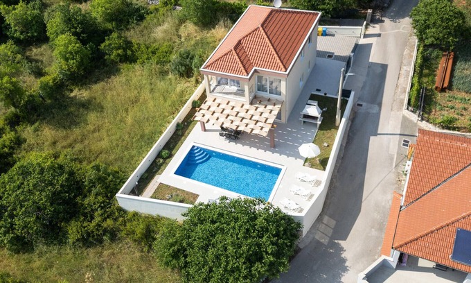 Primorski Dolac House | Relaxing Getaway with Pool and Family-Friendly Amenities